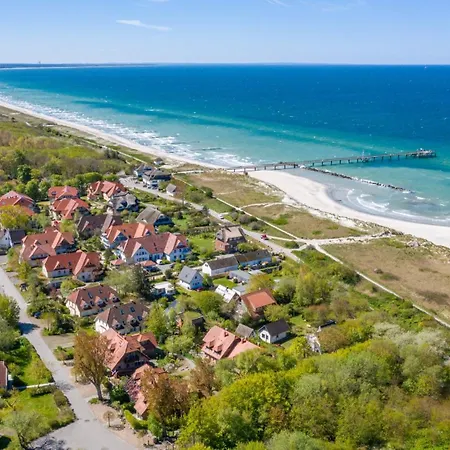 Ferienhaussiedlung Strandperlen Weidenhof 5b * Wustrow (Fischland)